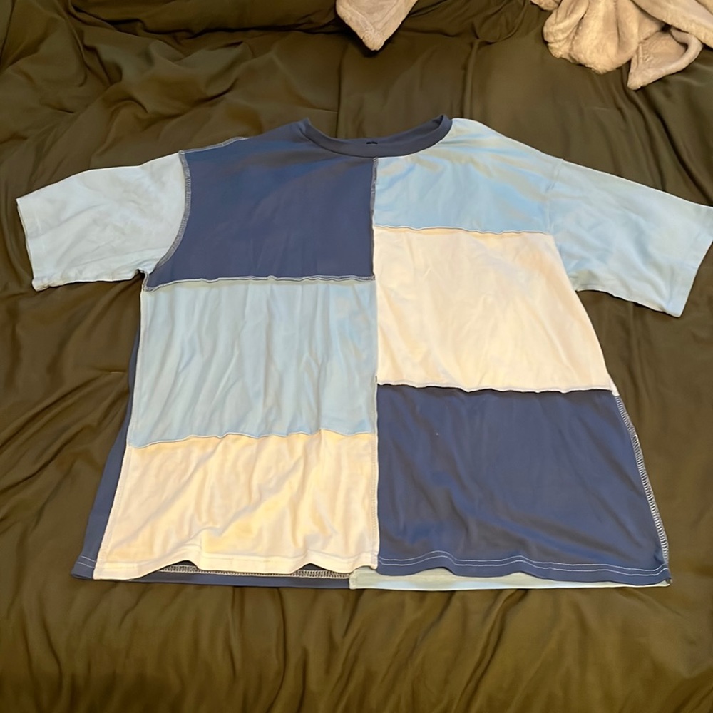 light & dark blue & white big tshirt